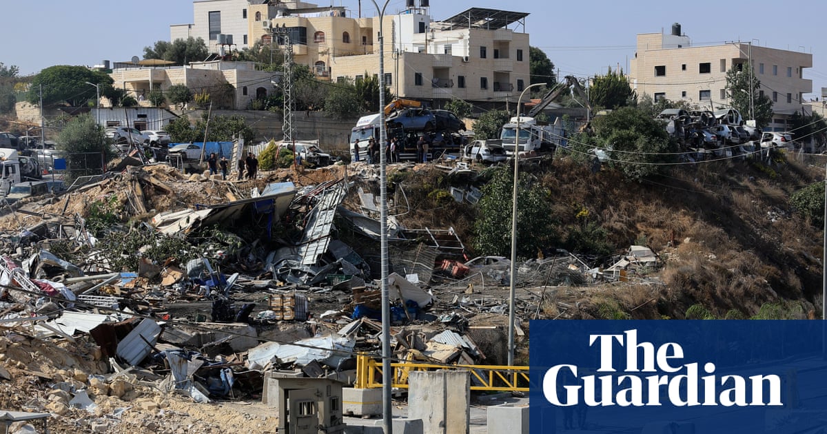 Israeli soldiers raze neighbourhood in Hebron, driving families from homes | West Bank