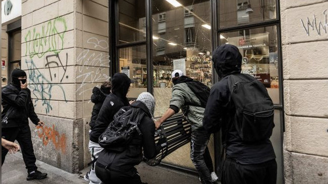 Italy deploys 500 troops to Milan following mass unrest and over 270 detentions