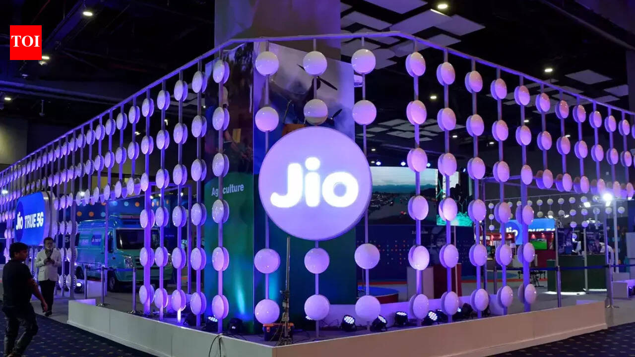 Jio Platforms' IPO becomes first public offer globally to cross 1 crore applications: Report