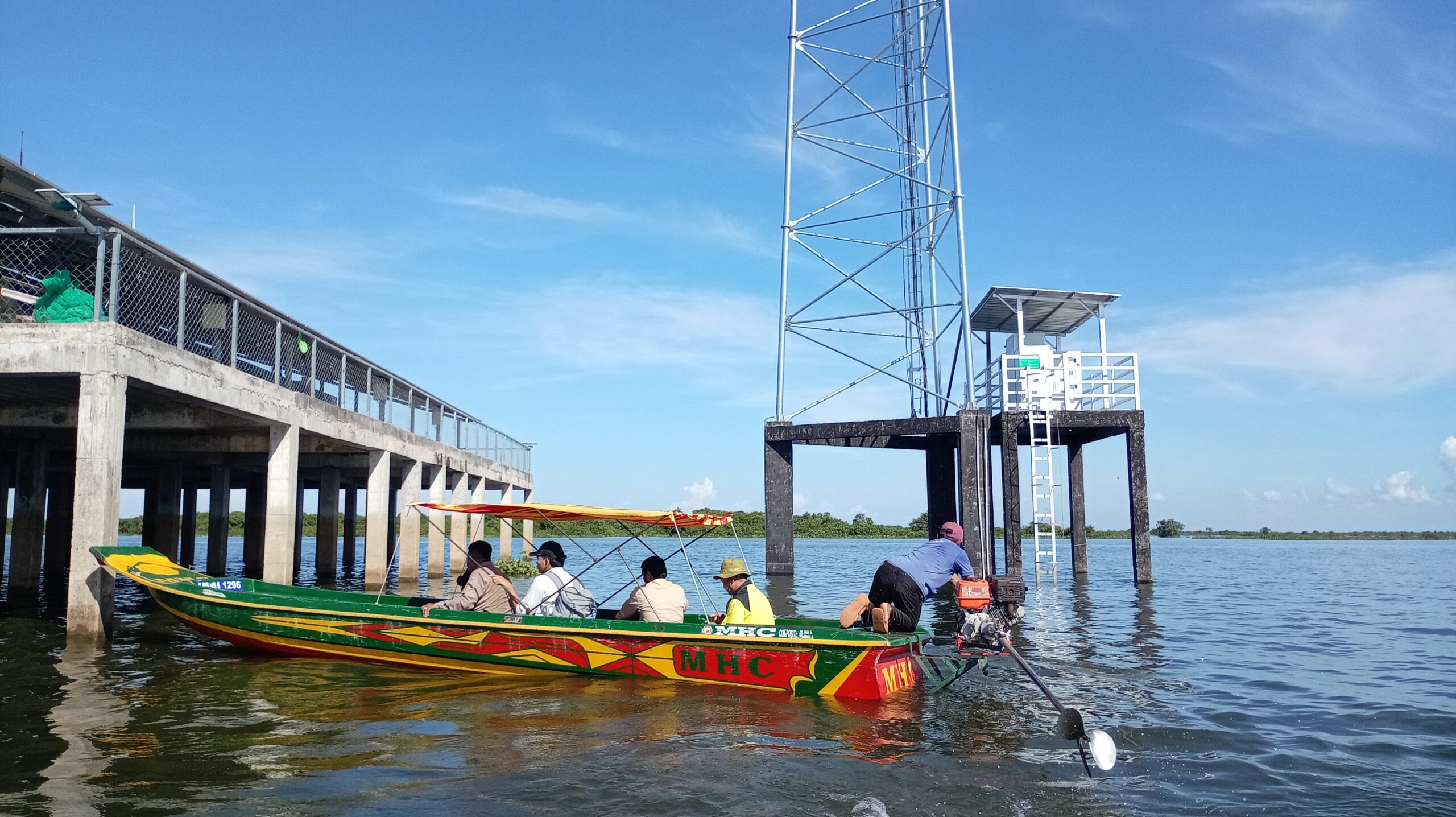 Kampong Luong Introduces Waste Fines as Authorities Step Up Lake Protection