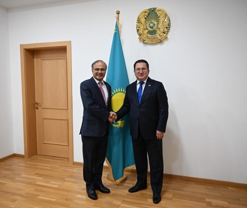 Kazakhstan, ECO discuss transport cooperation and upcoming meetings