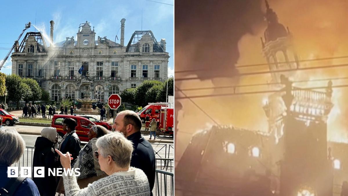 Splitscreen shows people watching destroyed town hall on the left, and town hall on fire on the right