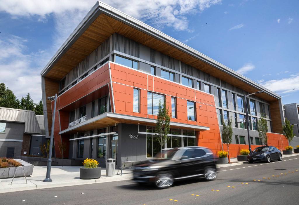 Outside of the Lynnwood Police Department on Tuesday, Aug. 19, 2025 in Lynnwood, Washington. (Olivia Vanni / The Herald)