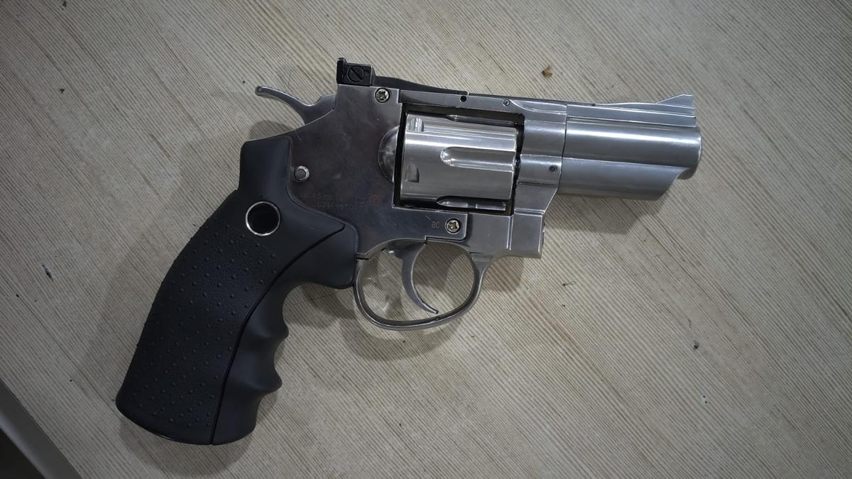 Man brandishes revolver at bouncers, customers after argument at Hyderabad bar