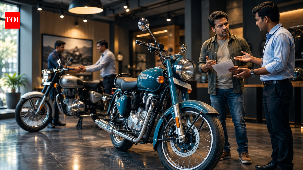 Man waited 3 months for a silver Royal Enfield Classic 350 but got a blue one; consumer commission found dealer guilty and ordered it to pay Rs 28,000, with interest