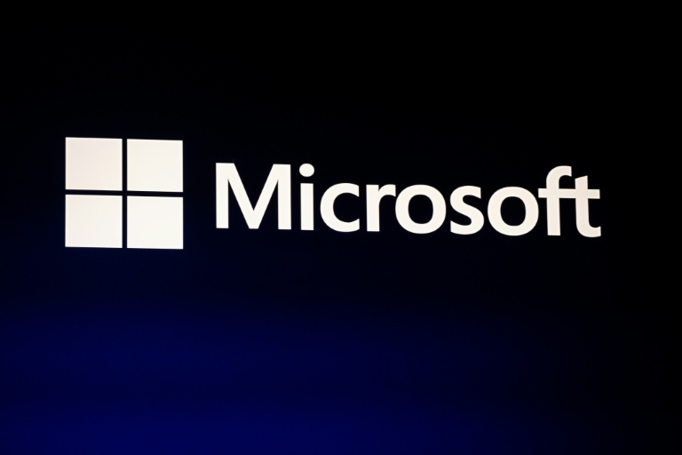 Microsoft pushes AI vision with new, expensive Surface laptop