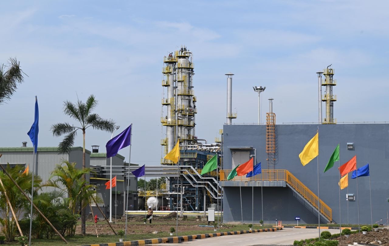 Myanmar's nuclear pact with Russia examined; Regime re-opens oil refinery in Yangon