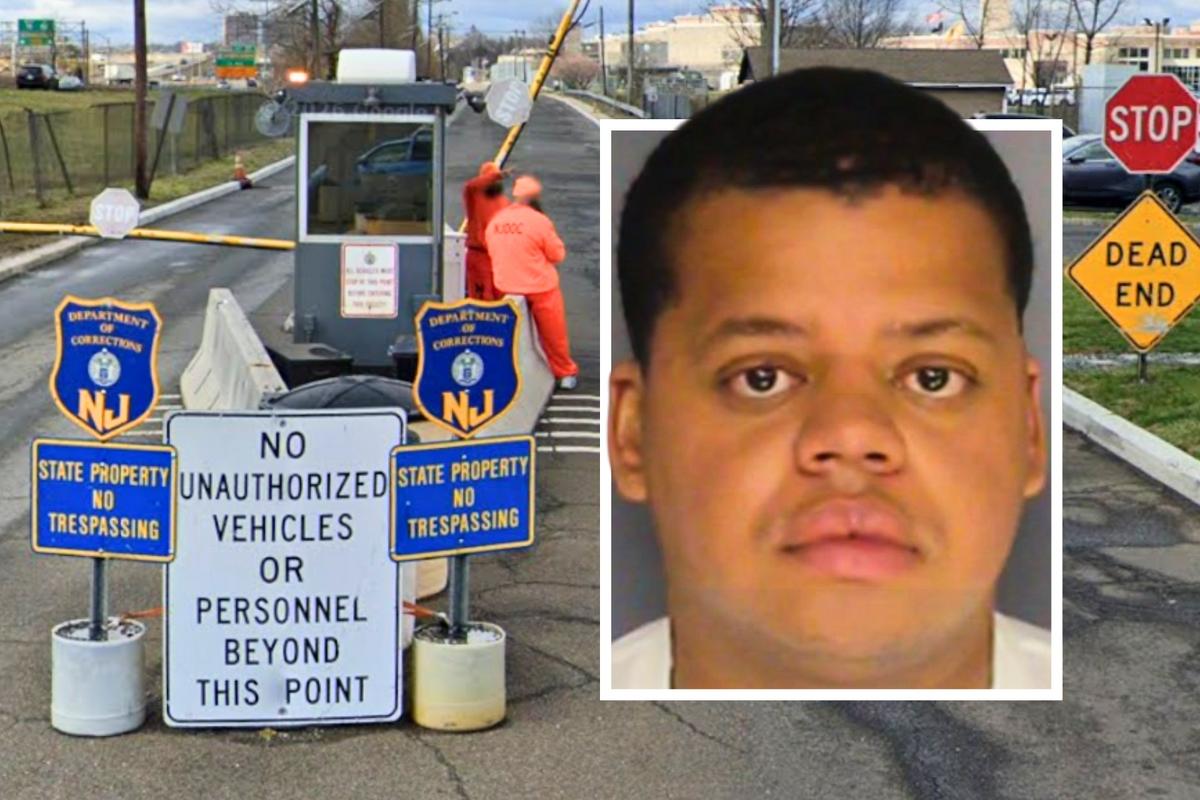 NJ corrections officer sentenced to 3 years for bribery
