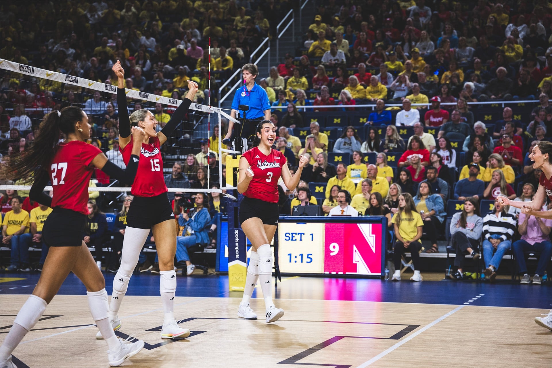 No. 1 Nebraska bounces back from Set 1 loss in victory at Michigan
