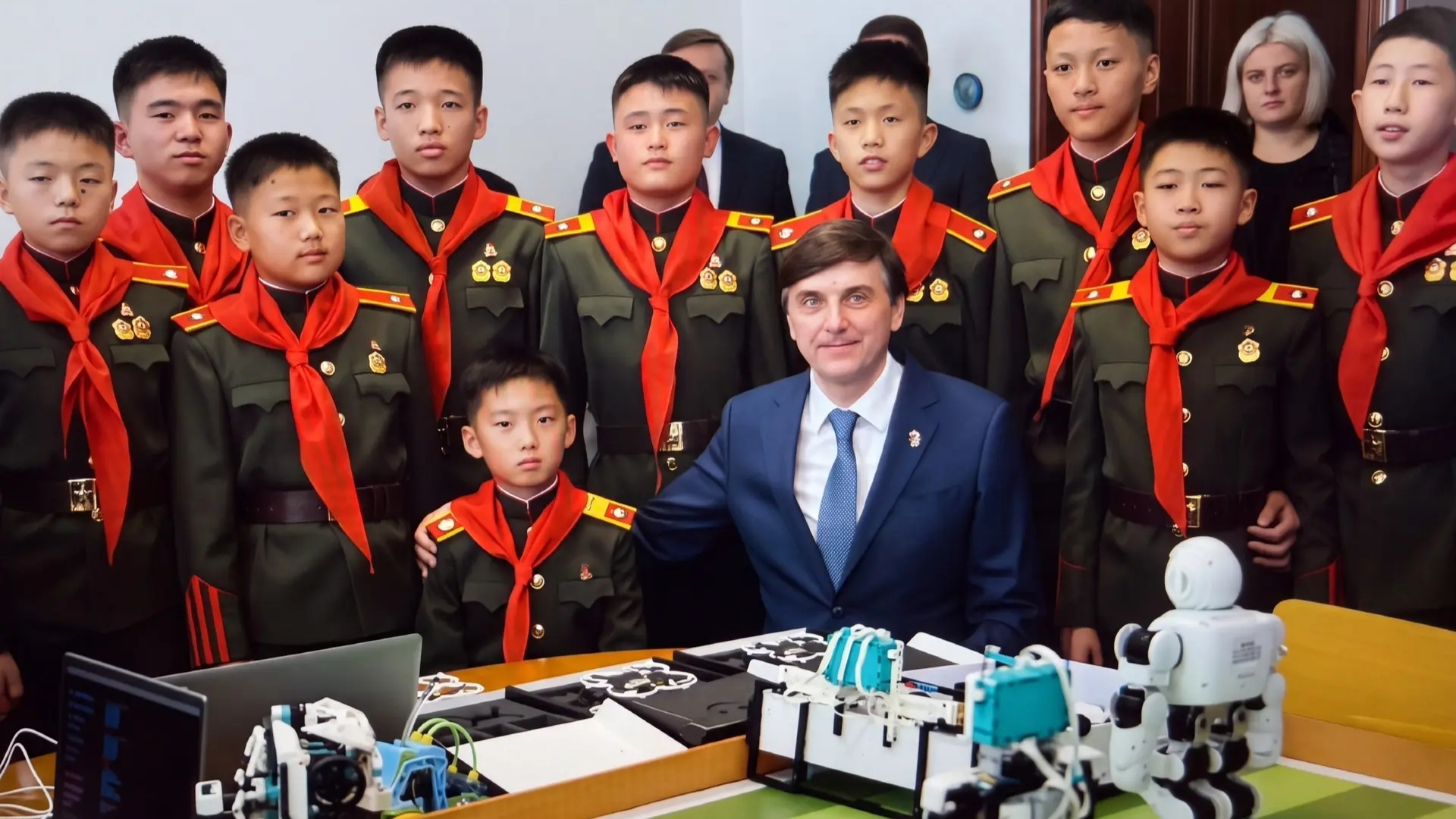 North Korean, Russian education chiefs agree to boost exchanges in AI