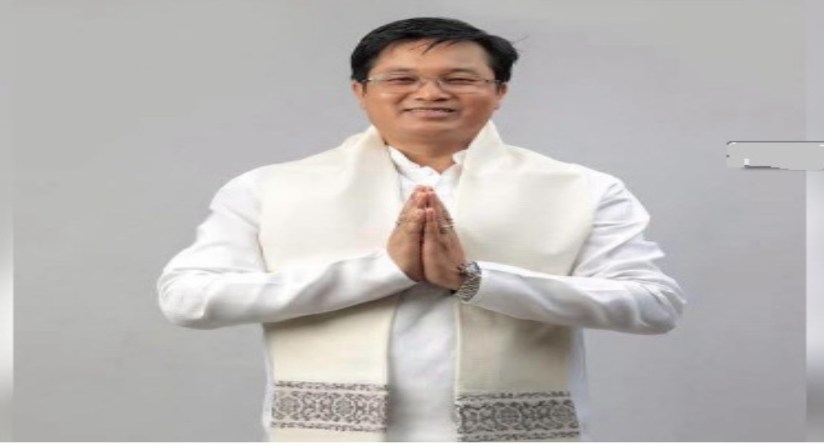 One arrested after crowd allegedly targets minister Khuraijam Loken in Wangoi