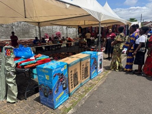 Over 300 Women Receive Free Shopping Items at New Life Ministries’ Conference