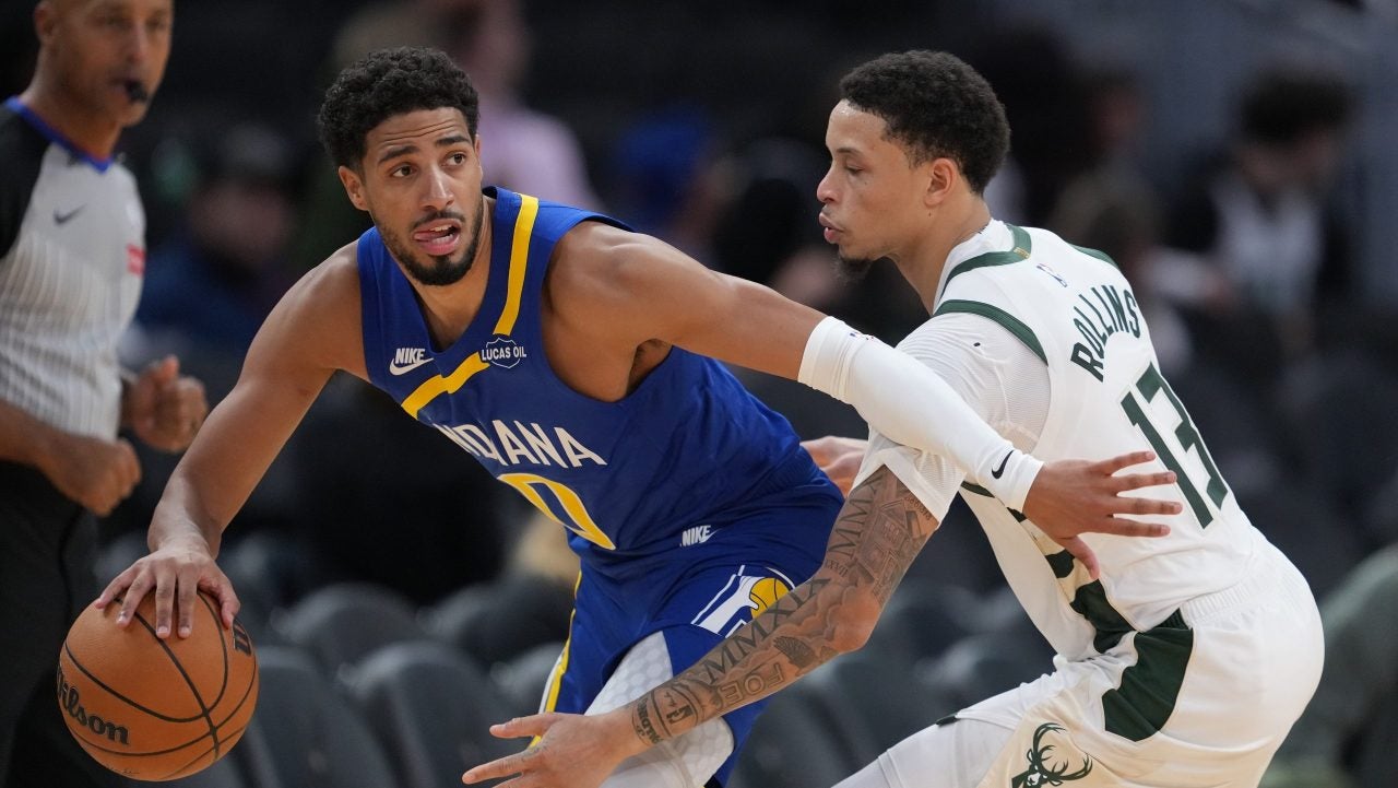 Pacers fall to Bucks as Milwaukee earns first win