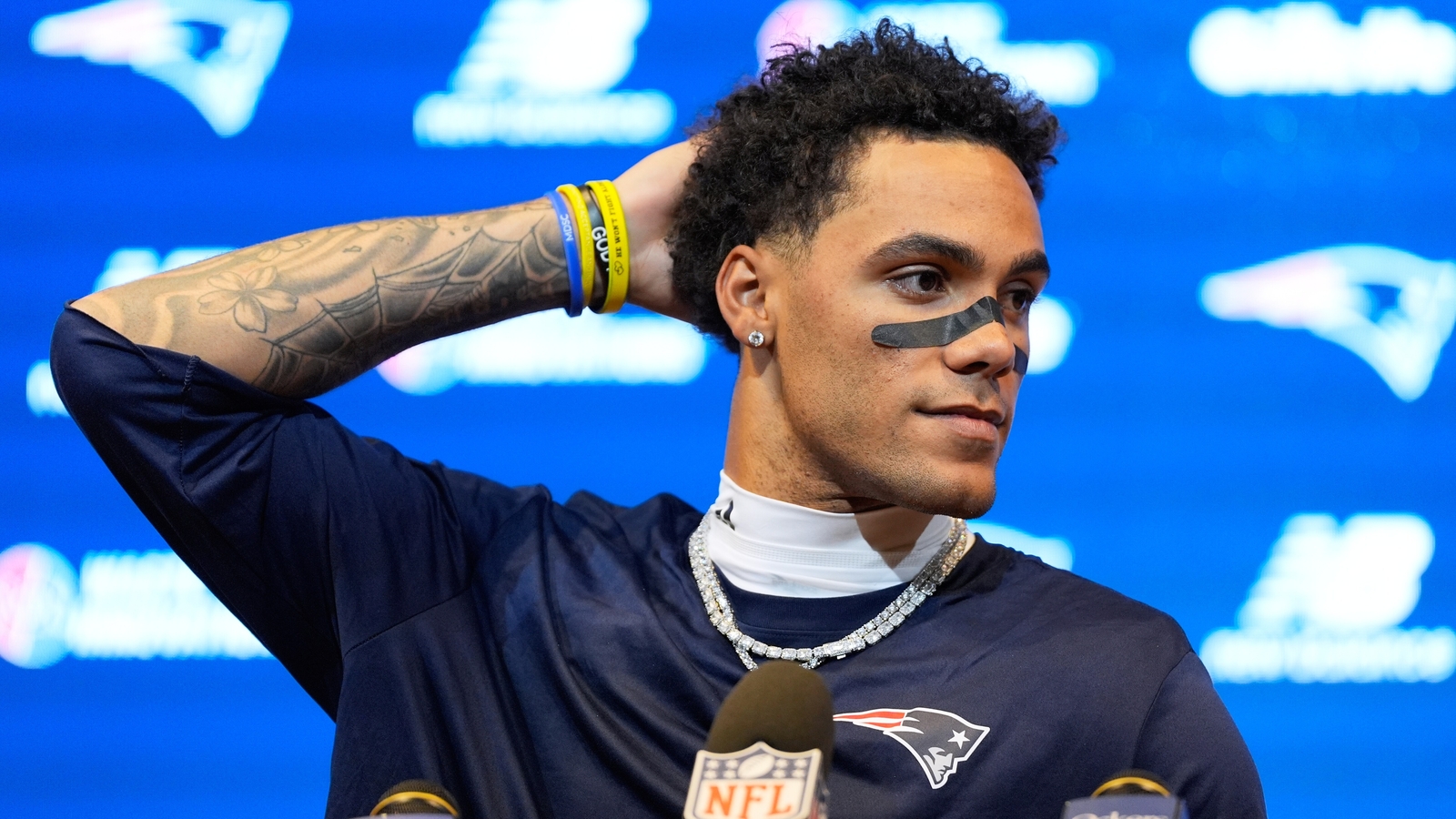 Patriots’ Christian Gonzalez active against Bears despite illness concern as insider reveals worrying update