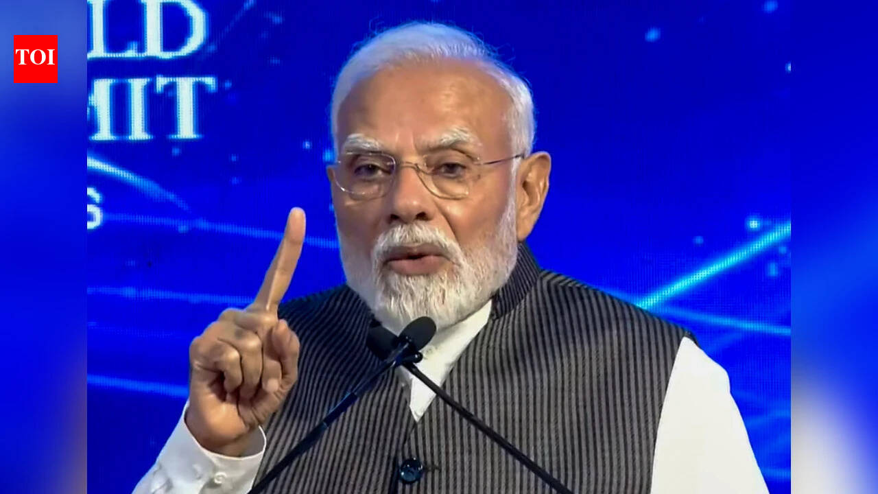 Pm Modi Global Institutions: PM Modi calls for stronger global institutions; takes ‘failed product’ jab at Congress | India News