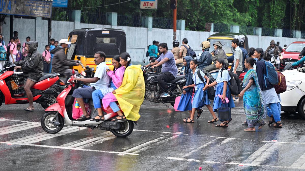 Rains lash Tamil Nadu; schools closed in many districts on October 23
