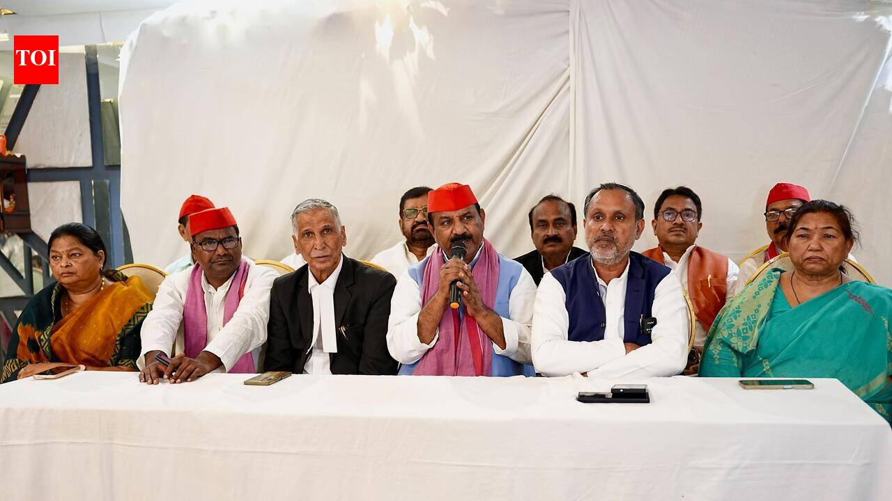 SP accuses BJP of dodging key issues in UP | Prayagraj News