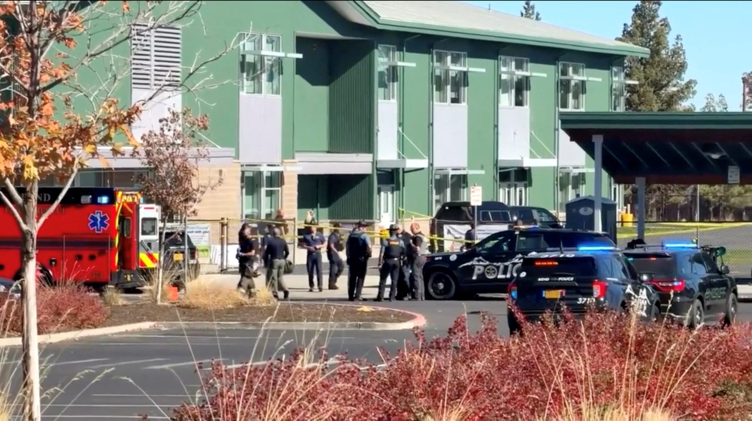 Shooter kills 4 at Oregon elementary school and is shot dead by citizen