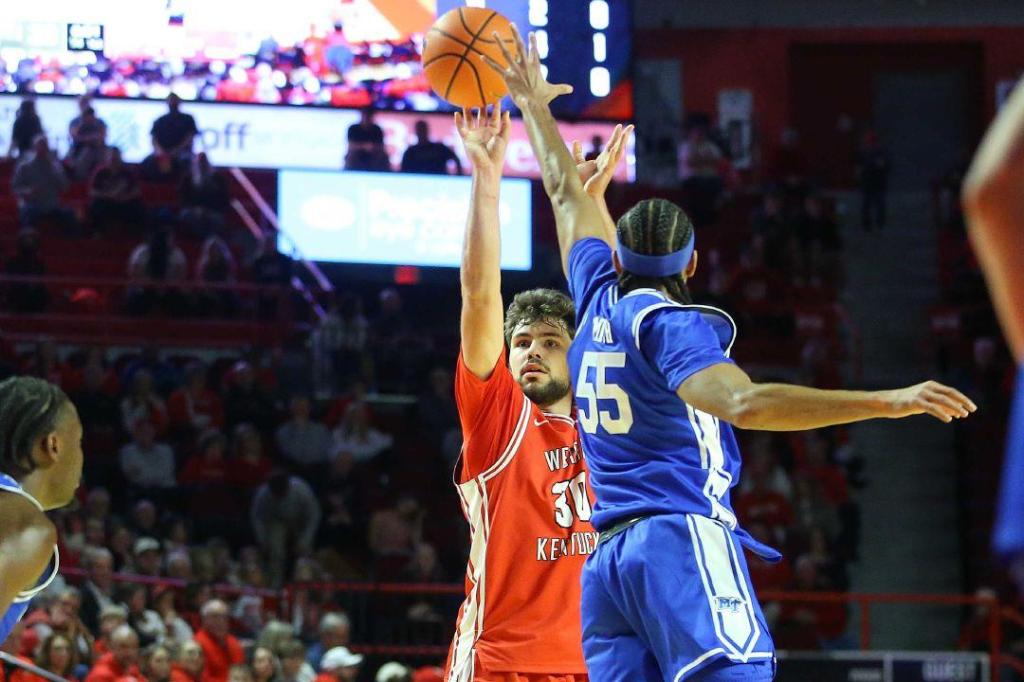 Tops open at home against Morehead