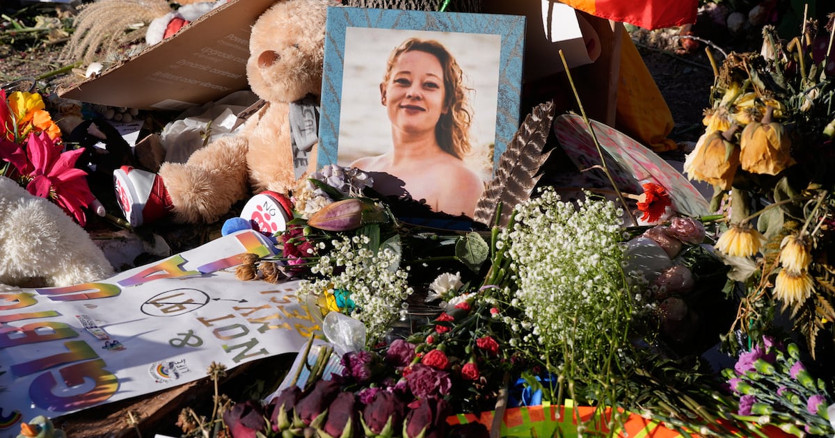 Trump administration has stopped sharing evidence in Good and Pretti killings, Minnesota officials say