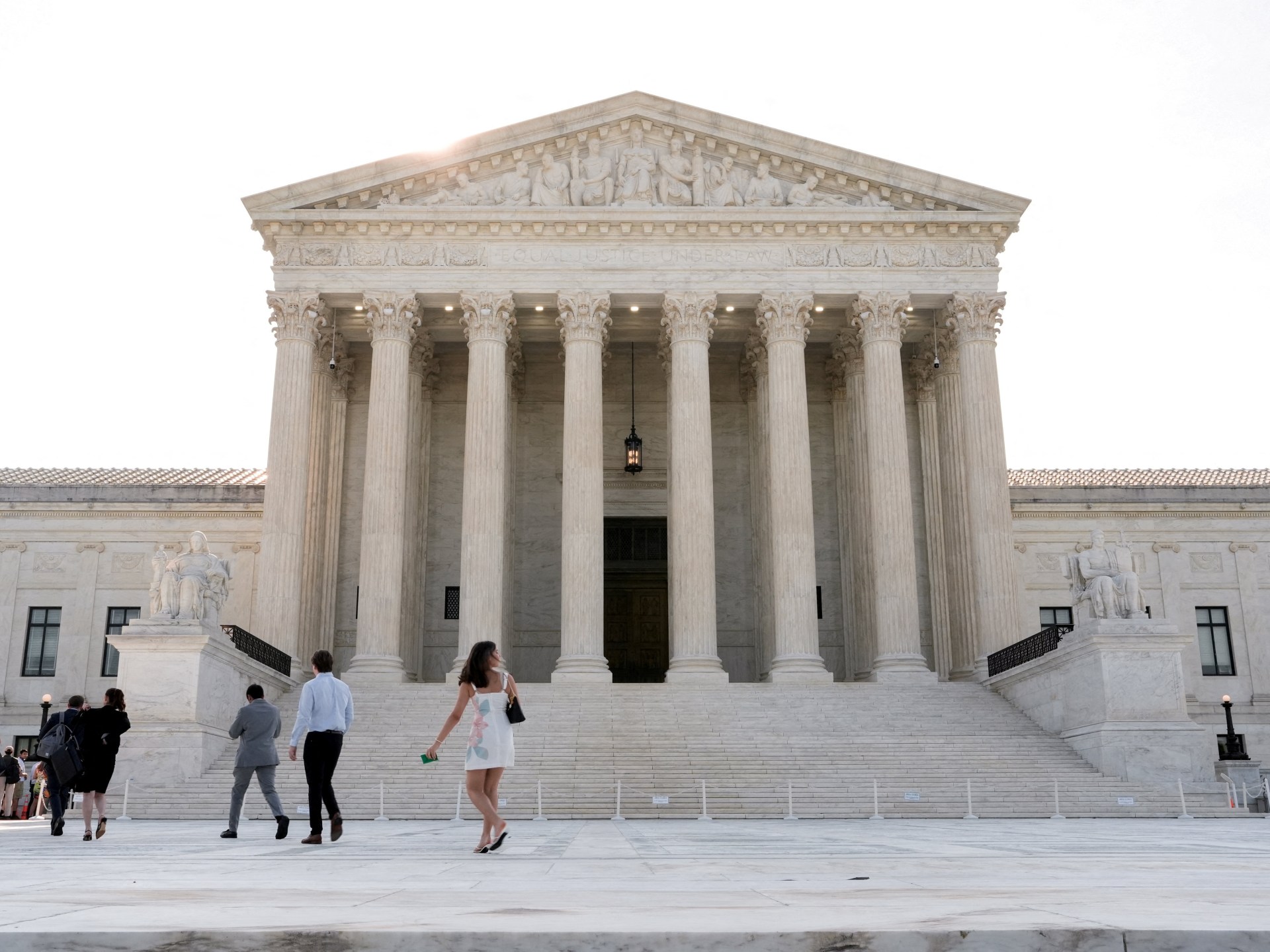 US Supreme Court agrees to take up Trump’s ICE detention policy | Migration News