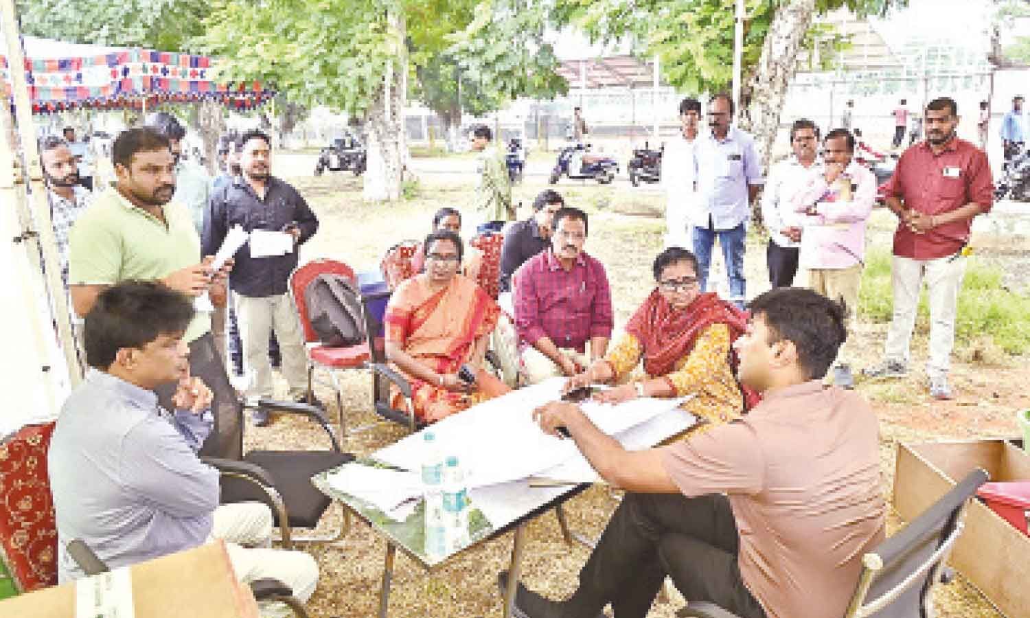 VMC chief inspects counting arrangements at Andhra Loyola College