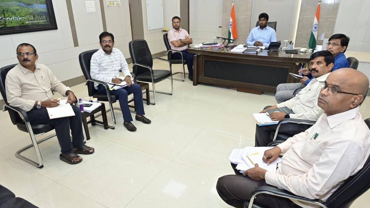 Visakhapatnam, ASR districts review preparedness for local body polls