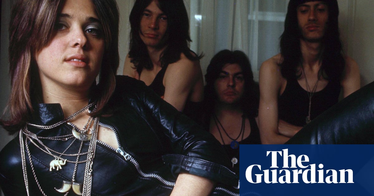What links Suzi Quatro, Cream and Blink-182? The Saturday quiz | Quiz and trivia games