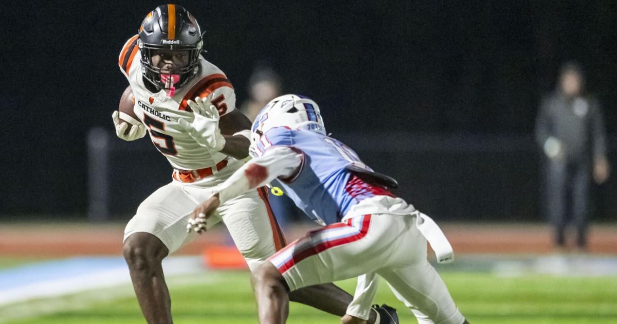 Zachary, Catholic play in big district prep football game | High School Sports