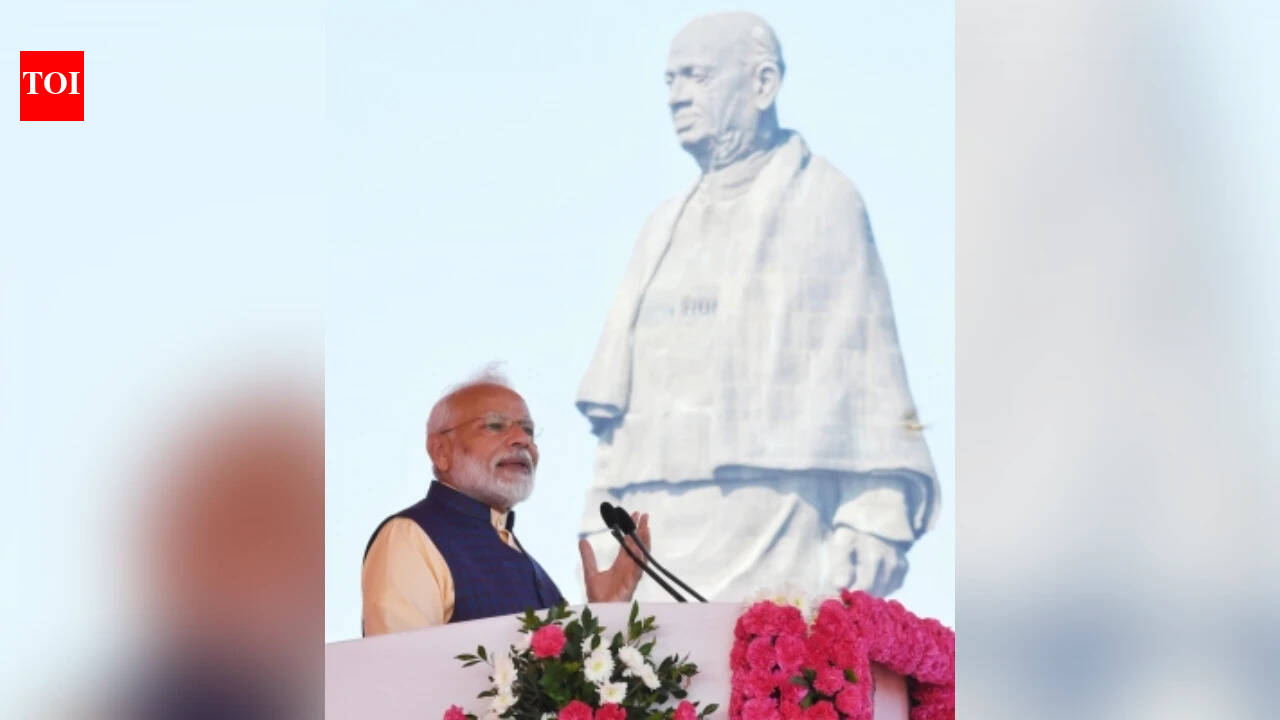 ‘Architect of Akhand Bharat’: PM Modi, Amit Shah pay tribute to Sardar Patel on birth anniversary | India News